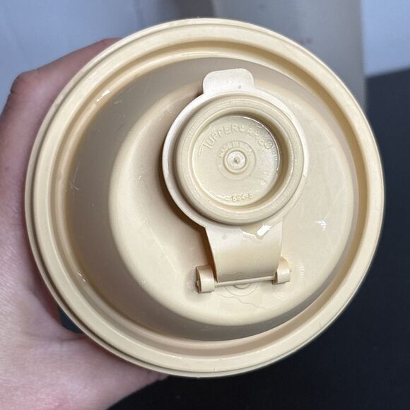 Tupperware Quick Shake Shaker Mixer Blender No Inserts - #844 #1900 Lot Of 2 - Picture 3 of 8